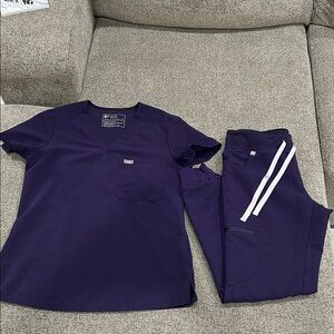 FIGS Purple Scrub Set